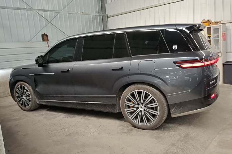 Denza N9 2025 #5 Denza N9 2025 car image #5