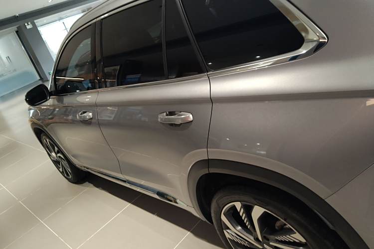 GEELY Tugella 2023 car image #5