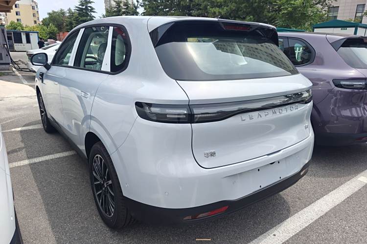 零跑汽车 零跑B10 2025 汽车图片 #5