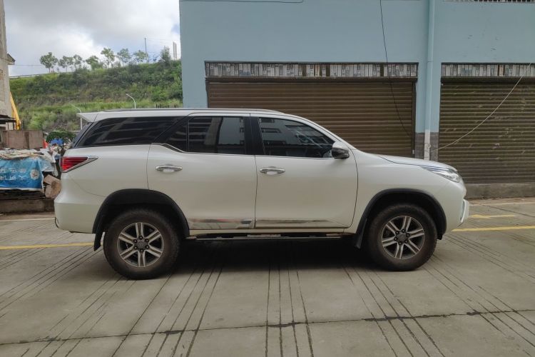 Toyota Fortuner 2018 #5 Toyota Fortuner 2018 immagine di auto #5