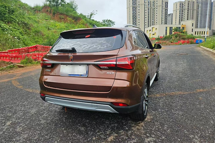 Roewe RX3 2018 car image #5