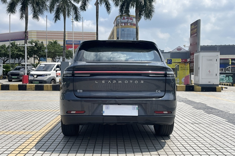 零跑汽车 零跑C10 2024 汽车图片 #5