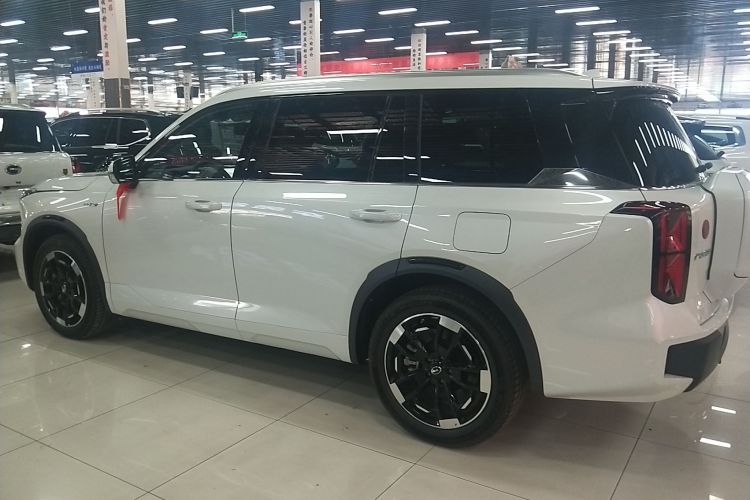 GAC Trumpchi ES9 2025 car image #5