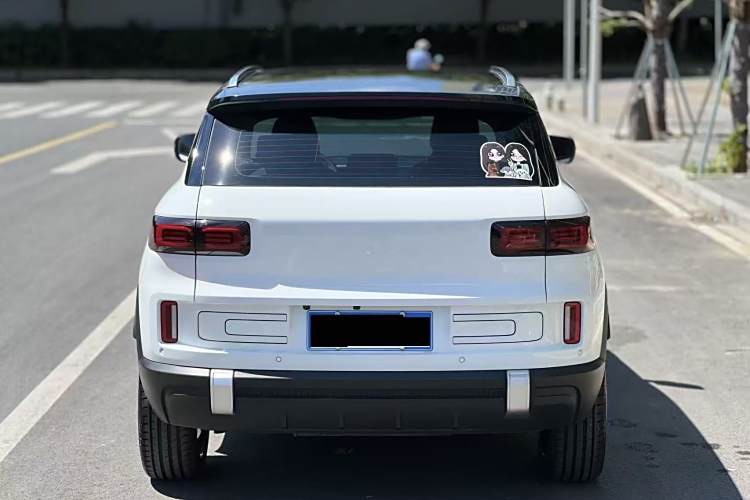 GEELY ICON 2024 car image #5