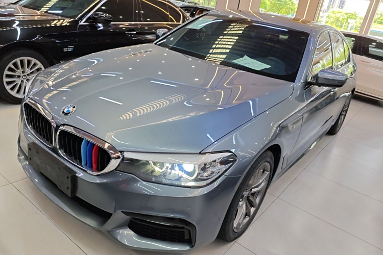 BMW 5 Series (Imported) 2018 #5 BMW 5 Series (Imported) 2018 car image #5