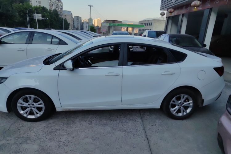 MG GT 2016 car image #5