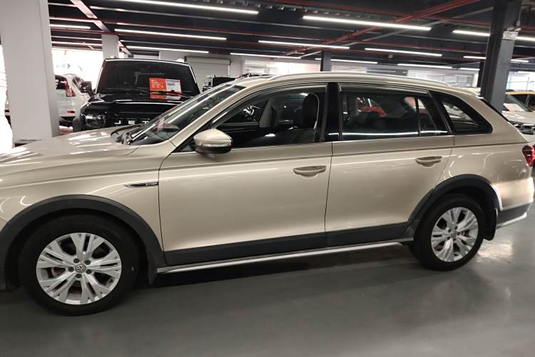 Volkswagen C-Trek 2018 immagine di auto #5