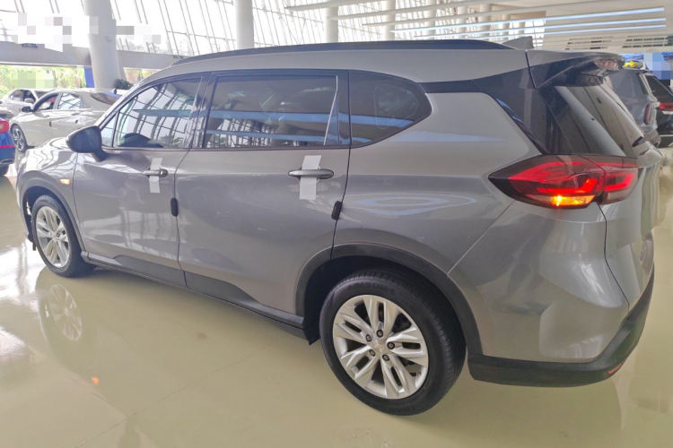 Chevrolet Orlando 2019 #5 Chevrolet Orlando 2019 car image #5