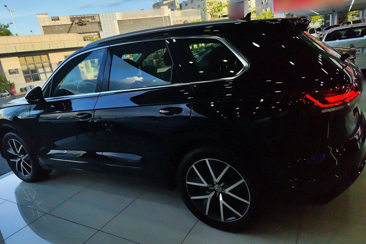 Volkswagen Touareg 2020 car image #5