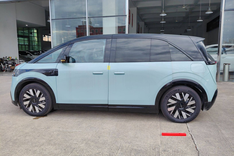 Zeekr MIX 2024 car image #5