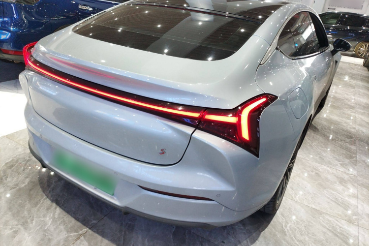 哪吒汽车 哪吒S 2023 汽车图片 #5