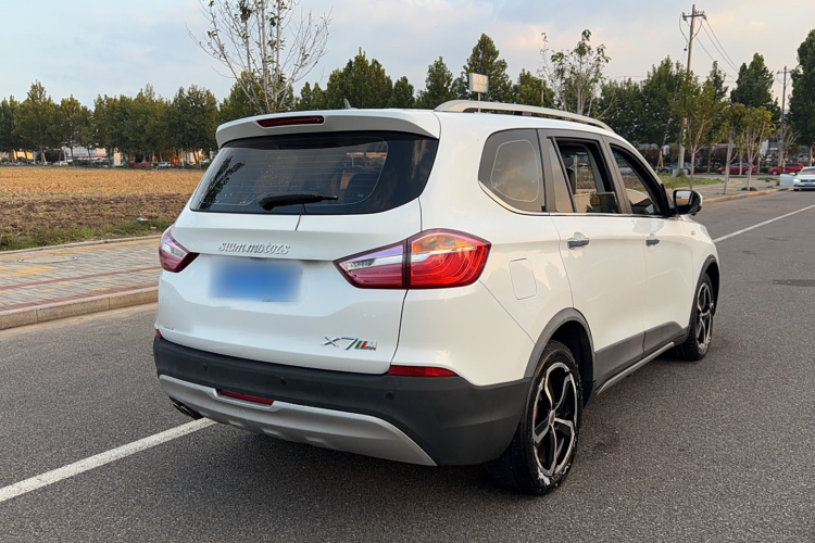 SWM X7 2018 imagen de coche #5