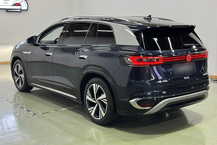 Volkswagen ID.6 Crozz 2024 immagine di auto #5