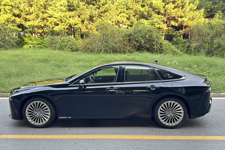 Toyota Mirai 2023 immagine di auto #5