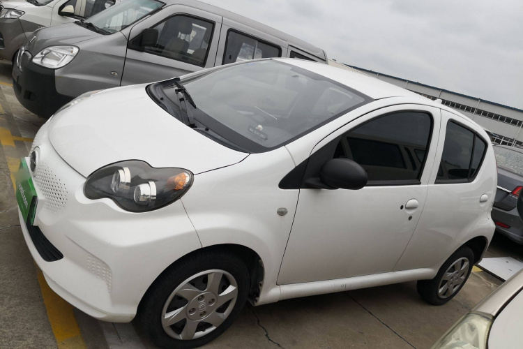 BYD e1 2019 #5 BYD e1 2019 car image #5