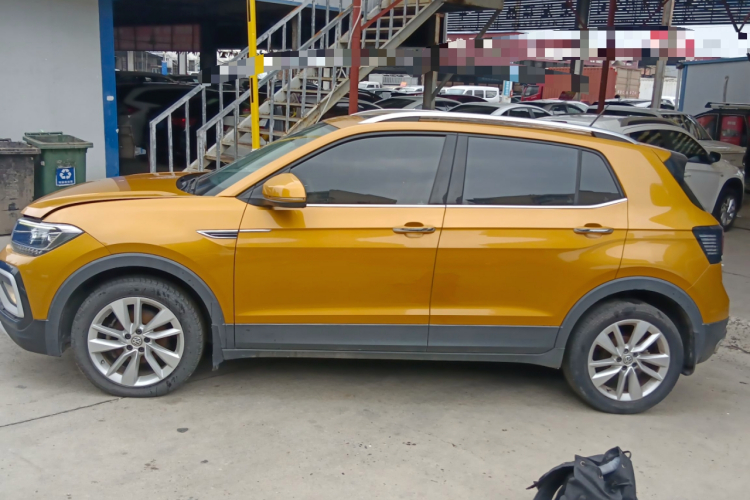 Volkswagen T-Cross 2020 car image #5