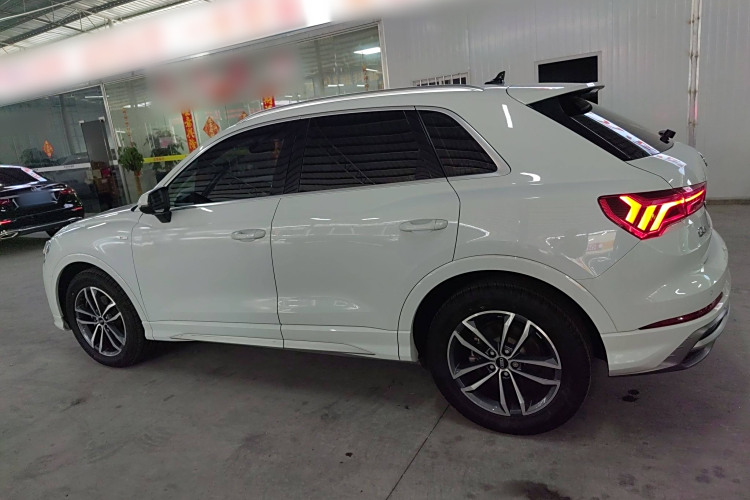 Audi Q3 (Imported) 2022 immagine di auto #5