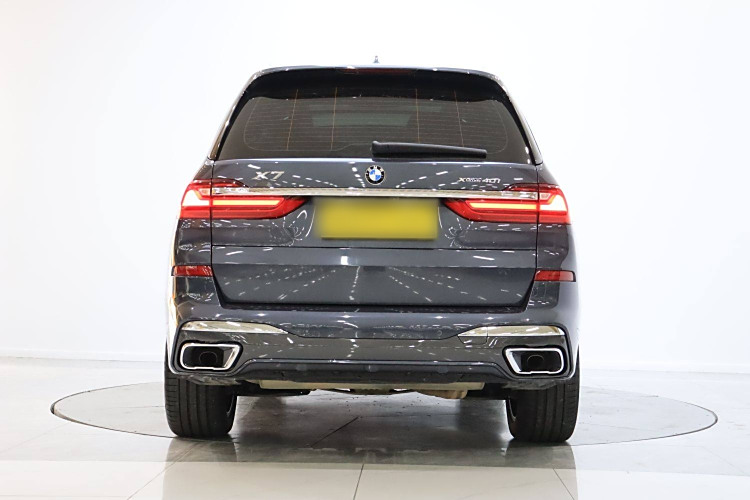 BMW X7 M60i 2020 immagine di auto #5