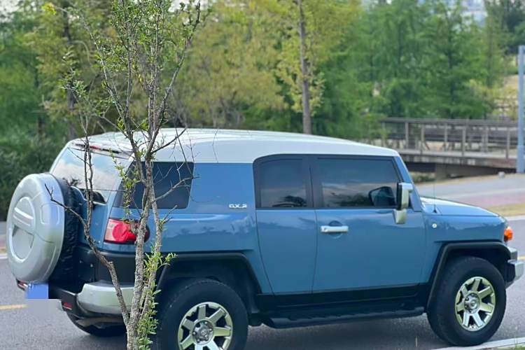 Toyota FJ Cruiser 2018 car image #5