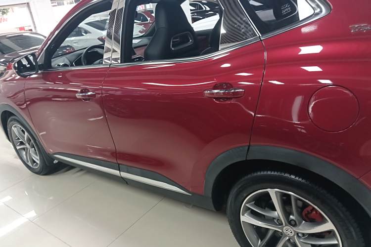 MG HS 2023 car image #5