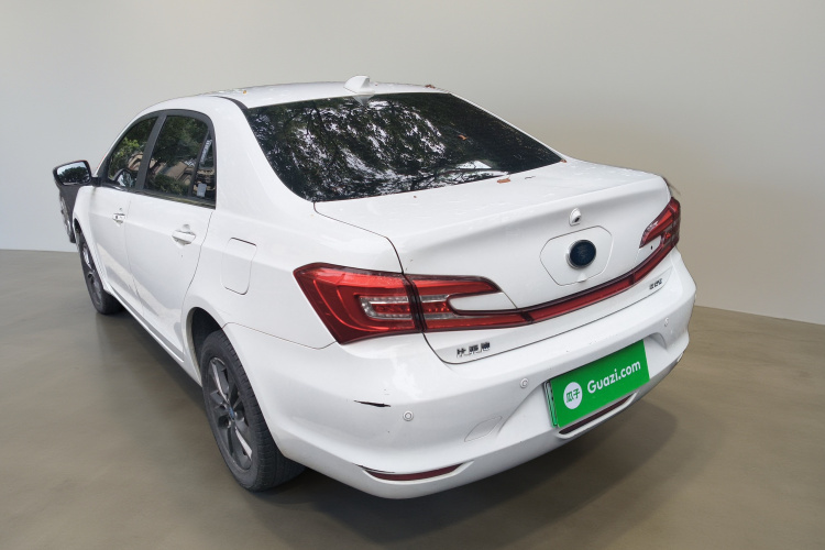 BYD Qin New Energy 2018 #5 BYD Qin New Energy 2018 car image #5