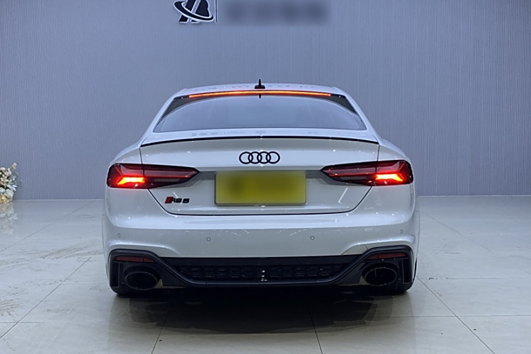 Audi RS 5 2021 car image #5
