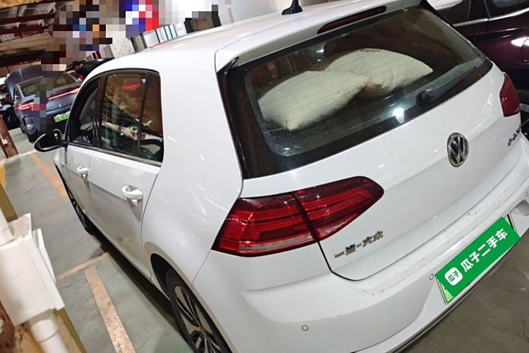 Volkswagen Golf Pure Electric 2020 car image #5