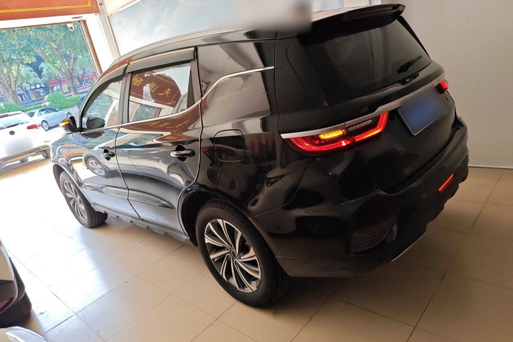 GEELY Vision X6 2020 car image #5