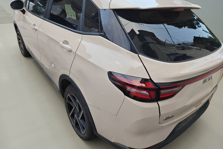 哪吒汽车 哪吒AYA 2023 汽车图片 #5