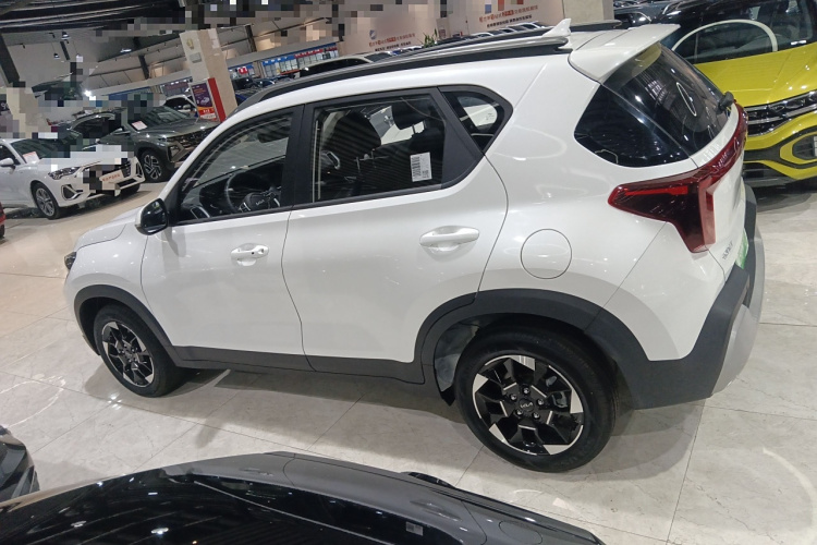 Kia Sonet 2024 immagine di auto #5