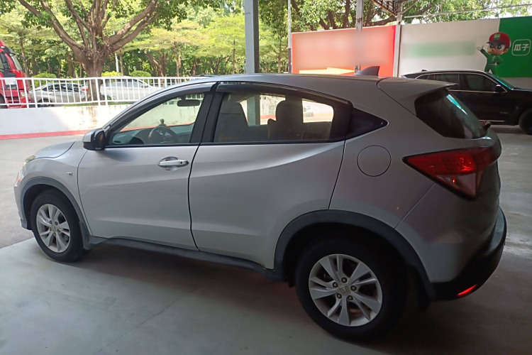 Honda VEZEL 2016 صورة سيارة #5