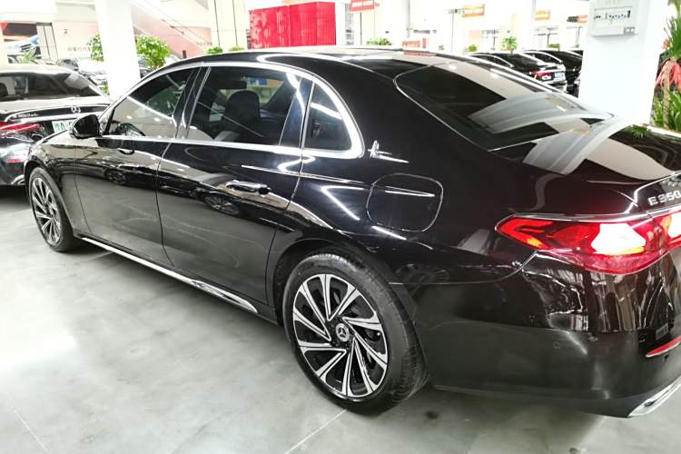Mercedes-Benz E Class New Energy 2024 car image #5