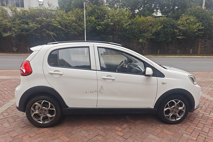 GEELY Vision X1 2018 immagine di auto #5