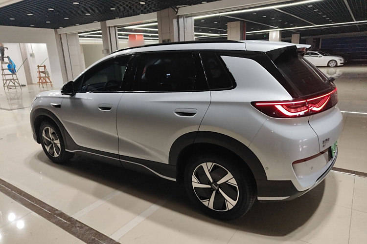 BYD Sea Lion 05 EV 2025 #5 BYD Sea Lion 05 EV 2025 car image #5