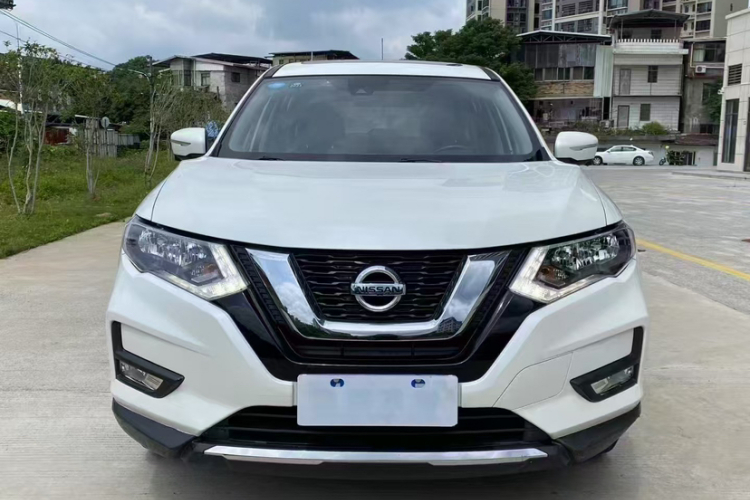Nissan X-Trail 2019 immagine di auto #5