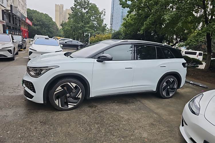 Volkswagen ID.6 X 2024 car image #5