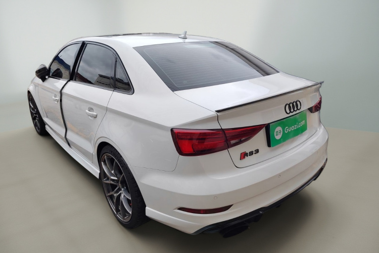 Audi RS 3 2018 car image #5