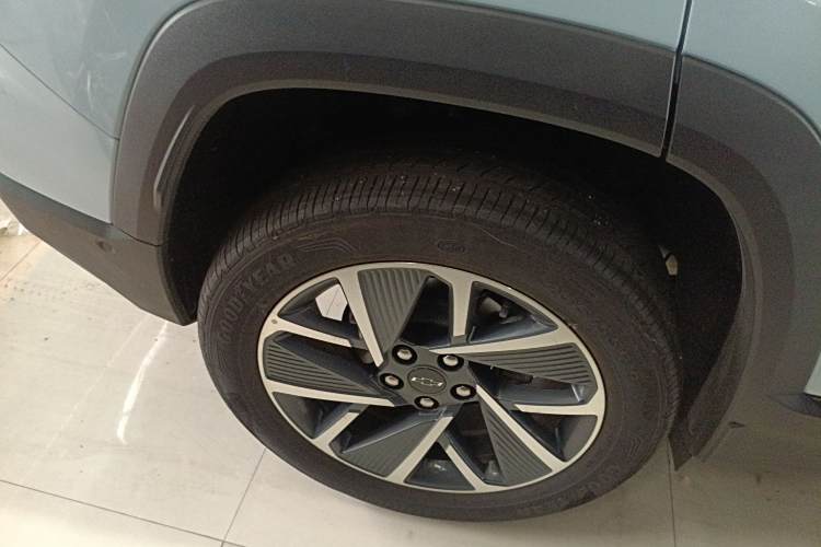 Chevrolet Equinox Plus 2024 car image #5