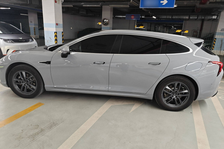 哪吒汽车 哪吒S猎装 2024 #5 哪吒汽车 哪吒S猎装 2024 汽车图片 #5