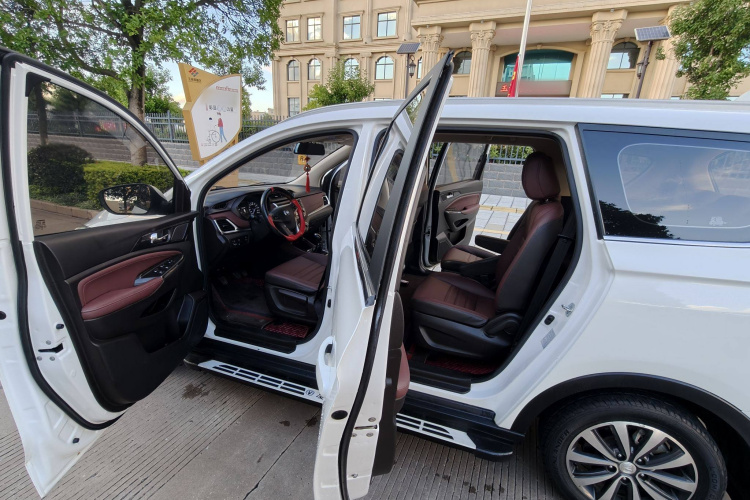 Changan Linmax 2018 car image #5