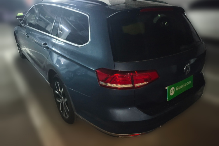 Volkswagen Passat Variant 2018 immagine di auto #5