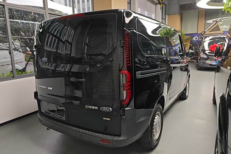 Ford Transit 2023 #5 Ford Transit 2023 car image #5