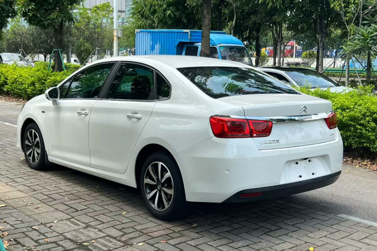 Citroen C4 C-Quatre 2016 #5 Citroen C4 C-Quatre 2016 car image #5