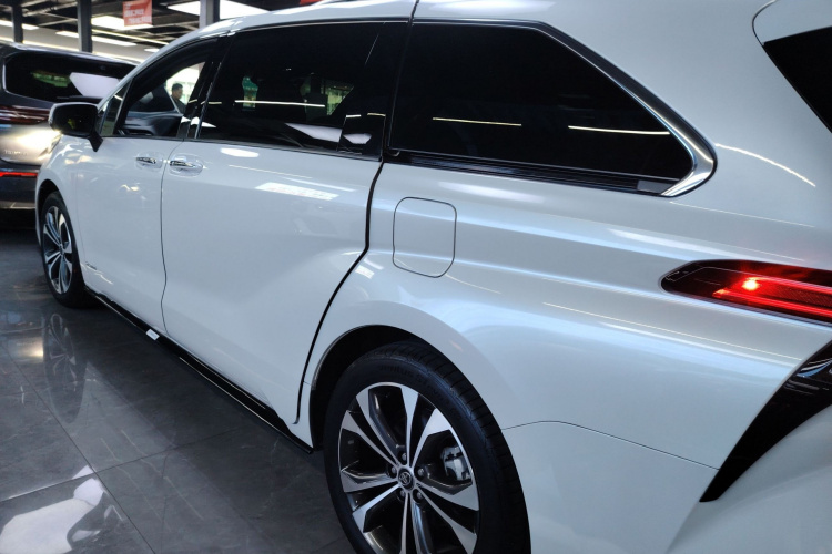 Toyota Granvia 2023 #5 Toyota Granvia 2023 immagine di auto #5