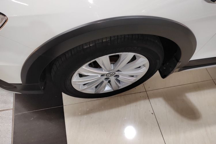 Volkswagen C-Trek 2019 immagine di auto #5