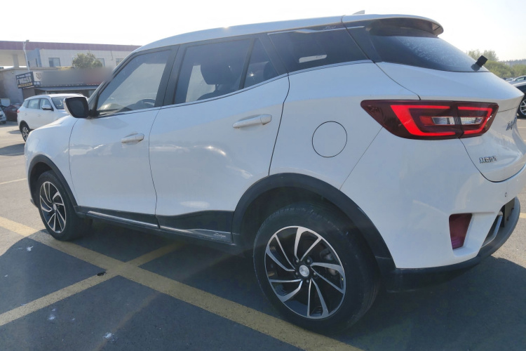 众泰 众泰T300 2018 汽车图片 #5