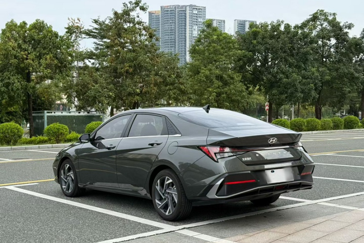 Hyundai Elantra EV 2023 #5 Hyundai Elantra EV 2023 car image #5