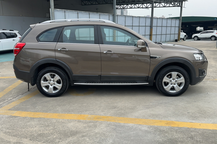 Chevrolet Captiva (Imported) 2016 car image #5