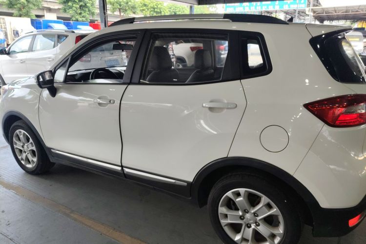 Changan CS15 EV 2017 car image #5