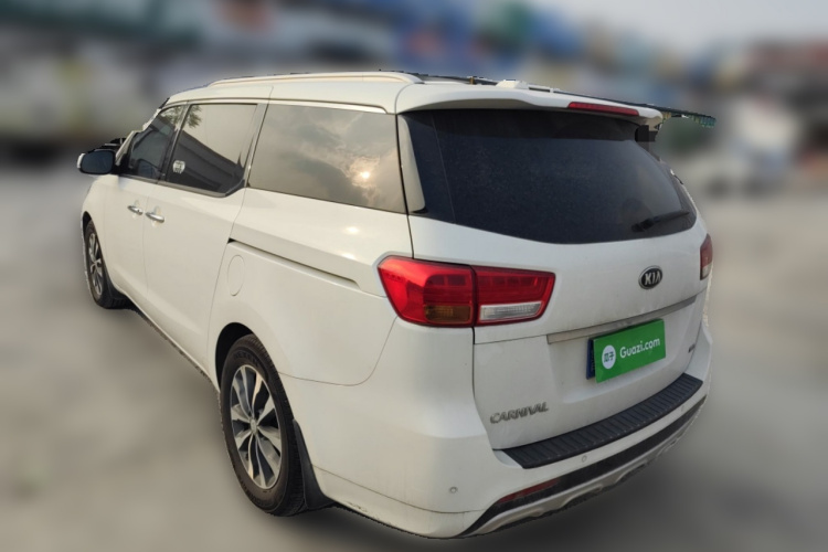 Kia Carnival (Imported) 2016 car image #5